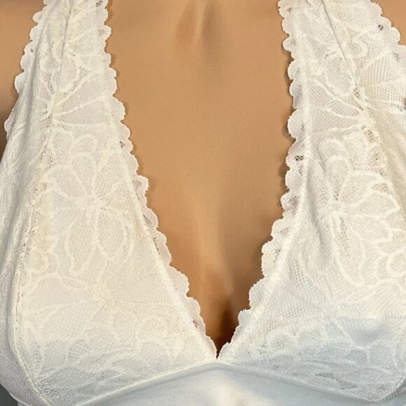 Victoria’s Secret Pink ivory lace halter bralette- Size Medium - Picture 5 of 5